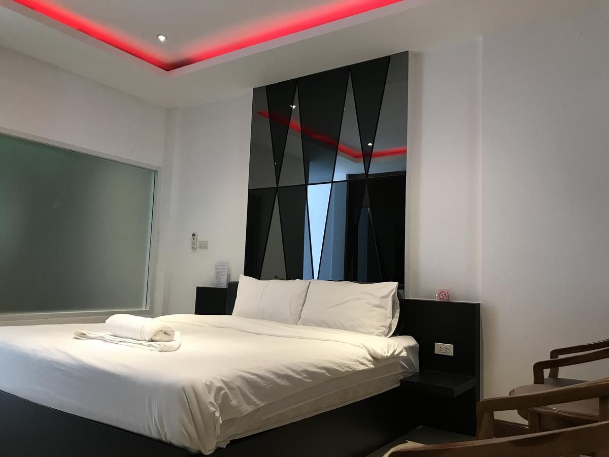 Picasso Motel Pattaya Ngoại thất bức ảnh
