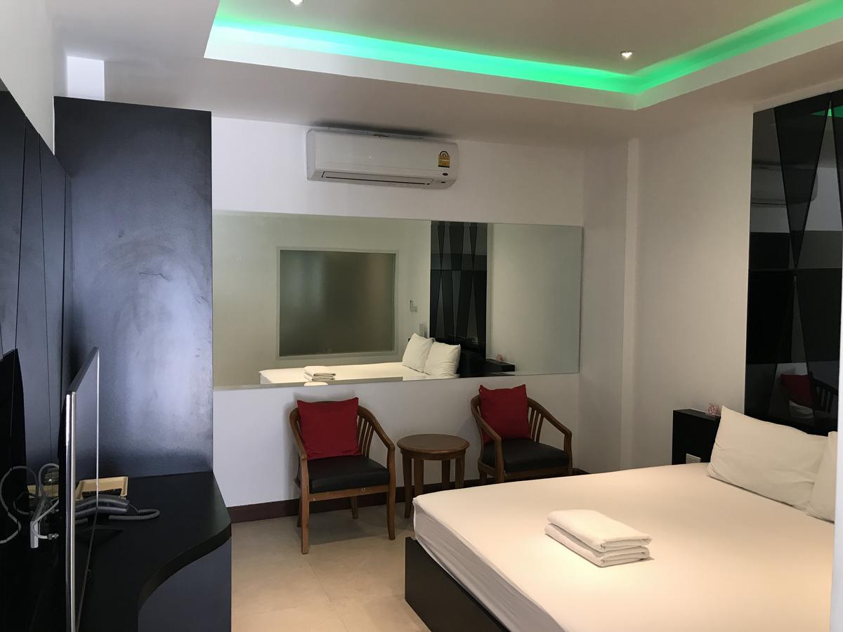 Picasso Motel Pattaya Ngoại thất bức ảnh